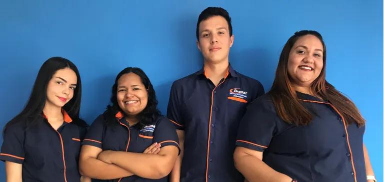 Equipo Branar brindando soluciones tecnológicas innovadoras